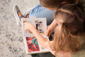 organisation et tri des photos numériques sur ordinateur et album photo familial